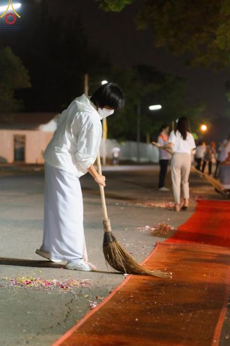 ภาพ No.121898:V.22 ต่อไป การเตรียมงาน เก็บงาน การรับบุญของเจ้าหน้าที่หน่วยงานต่างๆ เพื่อโครงการธรรมยาตรา กตัญญูบูชา มหาปูชนียาจารย์ พระมงคลเทพมุนี (สด จนฺทสโร) พระผู้ปราบมาร อนุสรณ์สถาน 7 แห่ง ปีที่ 12 ระหว่างวันที่ 2 - 31 มกราคม พ.ศ.2567