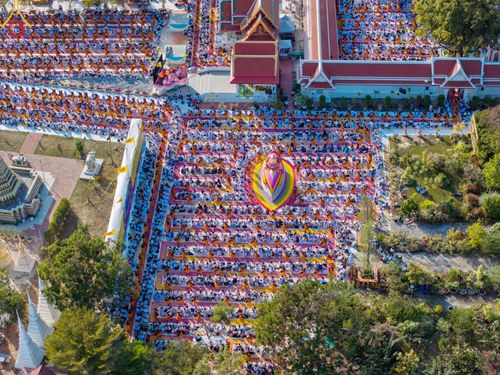 ภาพ No.193386:พิธีต้อนรับพระธรรมยาตรา ณ อนุสรณ์สถาน สถานที่เกิดในเพศสมณะ วัดสองพี่น้อง อำเภอสองพี่น้อง จังหวัดสุพรรณบุรี ในโครงการธรรมยาตรา กตัญญูบูชา มหาปูชนียาจารย์ พระมงคลเทพมุนี(สด จนฺทสโร) พระผู้ปราบมาร อนุสรณ์สถาน 7 แห่ง ปีที่ 13 วันที่ 11 มกราคม พ.ศ. 2568