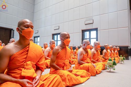 ภาพ No.141461:พิธีบรรพชาอุปสมบท โครงการอุปสมบทหมู่รุ่นผู้บริหาร รุ่นที่ 14 โครงการอุปสมบทหมู่ธรรมทายาท ระดับอุดมศึกษา รุ่นที่ 51 ภาคฤดูฝน ณ โบสถ์พระไตรปิฎก วัดพระธรรมกาย ในวันเสาร์ที่ 15 มิถุนายน พ.ศ. 2567