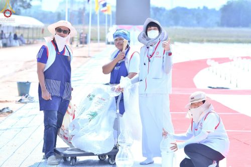 ภาพ No.130132:V.34 เพื่อธรรมเพื่อบางกล่ำ การรับบุญของเจ้าหน้าที่หน่วยงานต่างๆ  เพื่องานธรรมยาตราอัญเชิญพระบรมสารีริกธาตุ ประดิษฐาน ณ มหารัตนเจดีย์สิริปทุมสวรรค์ (เจดีย์อริยพุทธะ 5 พระองค์) ณ ศูนย์ปฏิบัติธรรมภาคใต้ อ.บางกล่ำ จ.สงขลา ระหว่างวันที่ 9-10 มีนาคม พ.ศ. 2567