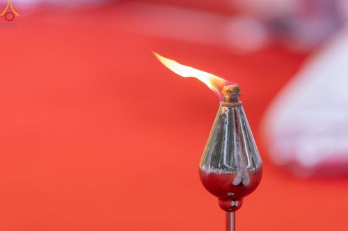 ภาพ No.89565:พิธีตักบาตร ข้าวสารอาหารแห้ง พิธีบูชาข้าวพระ และพิธีจุดเทียนใจ ไฟนิรันดร์  อนันตชัย ณ สภาธรรมกายสากล วัดพระธรรมกาย วันอาทิตย์ที่ 1 ตุลาคม พ.ศ. 2566