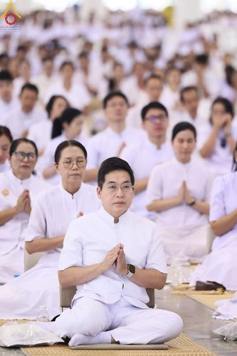 ภาพ No.151291:พิธีบูชาข้าวพระ ในวันอาทิตย์ต้นเดือน วันที่ 1 กันยายน พ.ศ. 2567 ณ สภาธรรมกายสากล วัดพระธรรมกาย