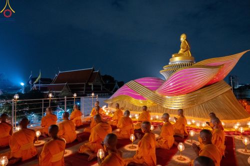 ภาพ No.119291:พิธีจุดประทีปถวายเป็นพุทธบูชา และบูชาธรรมมหาปูชนียาจารย์ พระมงคลเทพมุนี(สด จนฺทสโร) ในโครงการธรรมยาตราฯ วันที่ 26 มกราคม พ.ศ. 2567 ณ อาคารธรรมยาตรา กตัญญูบูชามหาปูชนียาจารย์ ตรงข้ามวัดปากน้ำภาษีเจริญ จ.กรุงเทพมหานคร