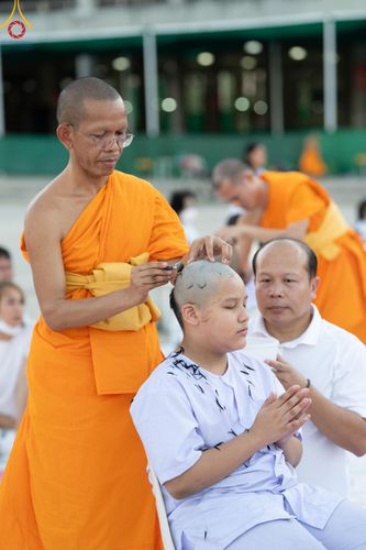 ภาพ No.132777:พิธีปลงผมยุวธรรมทายาท รุ่นที่ 32 มัชฌิมธรรมทายาท รุ่นที่ 28 ณ ลานธรรม วัดพระธรรมกาย วันเสาร์ที่ 30 มีนาคม พ.ศ. 2567