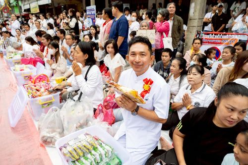 ภาพ No.245377:วันอาทิตย์ที่ 14 กันยายน พ.ศ. 2568 ตักบาตรพระ 555 รูป มหากุศล  น้อมถวายเป็นพุทธบูชา ณ หอนาฬิกาเบตง อ.เบตง จ.ยะลา