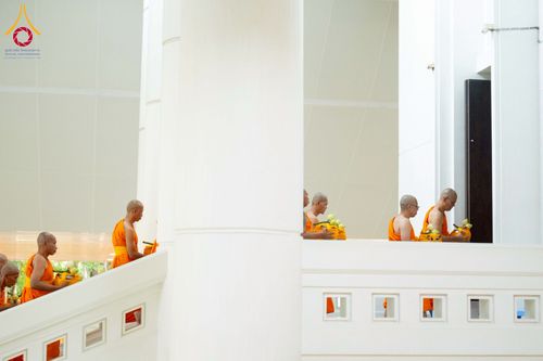 ภาพ No.277854:วันเสาร์ที่ 6 ธันวาคม พ.ศ. 2568 พิธีบรรพชาอุปสมบทและพิธีถวายบาตร โครงการอุปสมบทบูชาธรรมมหาปูชนียาจารย์ ประจำปี พ.ศ.2568 โครงการบวชพระนานาชาติ AEC และ WAB รุ่น CEO (นักบริหาร) รุ่นที่ 5 ณ มหาธรรมกายเจดีย์ วัดพระธรรมกาย