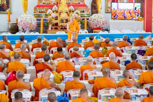 ภาพ No.234509:วันพฤหัสบดีที่ 24 กรกฎาคม พ.ศ. 2568 พิธีถวายสังฆทานแก่คณะสงฆ์ 323 วัด , พิธีมอบกองทุนหนุนแรงใจช่วยครูใต้ , พิธีทำบุญส่วนกุศลแด่ผู้วายชนม์ ในเหตุการณ์ความไม่สงบ 4 จังหวัด ชายแดนภาคใต้ (ปัตตานี , ยะลา , นราธิวาส , สงขลา) ปีที่ 21 ครั้งที่ 179 ณ วัดเวฬุวัน 