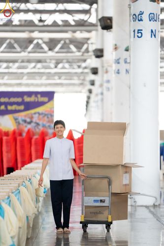 ภาพ No.60959:V.37 ยิ่งกว่าดี เพื่อ 80 ปีของพ่อ ภาพการเตรียมงานของหน่วยงานต่างๆ เพื่อพิธีฉลองอายุวัฒนมงคล 80 ปี หลวงพ่อธัมมชโย และรับถวายมหาสังฆทาน 10,000 กว่าวัดทั่วประเทศ ในวันคุ้มครองโลก วันจันทร์ที่ 22 เมษายน พ.ศ. 2567