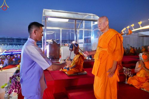 ภาพ No.124884:พิธีเวียนประทักษิณและจุดมาฆประทีป ในวันมาฆบูชา เสาร์ที่ 24 กุมภาพันธ์ พ.ศ. 2567 ณ พระมหาธรรมกายเจดีย์ วัดพระธรรมกาย