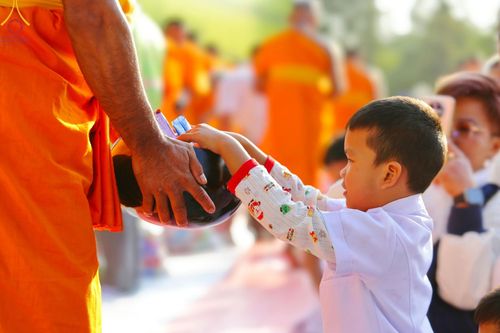 ภาพ No.193085:พิธีตักบาตรพระธรรมยาตรา ณ อนุสรณ์สถานคลองบางนางแท่น อ.สามพราน จ.นครปฐม ในโครงการธรรมยาตรา กตัญญูบูชา มหาปูชนียาจารย์ พระมงคลเทพมุนี(สด จนฺทสโร) พระผู้ปราบมาร อนุสรณ์สถาน 7 แห่ง ปีที่ 13 วันที่ 11 มกราคม พ.ศ.2568