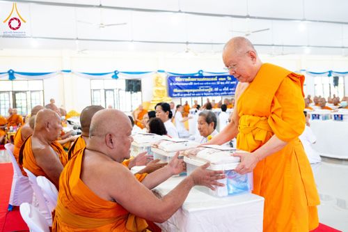 ภาพ No.208584:พิธีถวายสังฆทานแด่คณะสงฆ์ 323 วัด ปีที่ 21 ครั้งที่ 174 พิธีมอบกองทุนหนุนแรงใจช่วยครูใต้ ปีที่ 18 ครั้งที่ 138 และพิธีทำบุญอุทิศส่วนกุศลให้ผู้วายชนม์ ณ วัดบุณณาราม(วัดโคกงู) จ.นราธิวาส วันเสาร์ที่ 15 กุมภาพันธ์ พ.ศ.2568