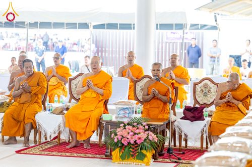 ภาพ No.230283:วันเสาร์ที่ 28 มิถุนายน พ.ศ. 2568 พิธีถวายสังฆทาน 323 วัด 4 จังหวัดชายแดนใต้ ปีที่ 21 ครั้งที่ 178 พิธีมอบกองทุนหนุนแรงใจช่วยครูใต้ ปีที่ 18 ครั้งที่ 142 ณ ศูนย์อบรมเยาวชนจังหวัดปัตตานี