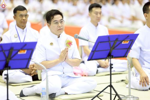 ภาพ No.227998:วันอาทิตย์ที่ 1 มิถุนายน พ.ศ. 2568 พิธีตักบาตร , พิธีบูชาข้าวพระ ณ วัดพระธรรมกาย จ.ปทุมธานี