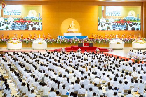 ภาพ No.227933:วันอาทิตย์ที่ 1 มิถุนายน พ.ศ. 2568 พิธีตักบาตร , พิธีบูชาข้าวพระ ณ วัดพระธรรมกาย จ.ปทุมธานี