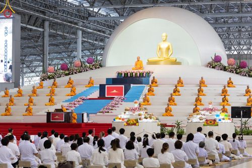 ภาพ No.151226:พิธีบูชาข้าวพระ ในวันอาทิตย์ต้นเดือน วันที่ 1 กันยายน พ.ศ. 2567 ณ สภาธรรมกายสากล วัดพระธรรมกาย