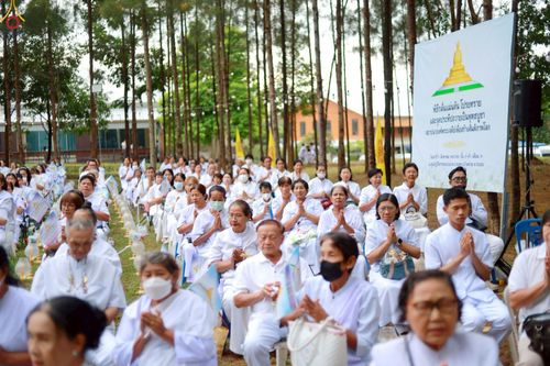 ภาพ No.238409:วันเสาร์ที่ 9 สิงหาคม พ.ศ. 2568 พิธีกลั่นแผ่นดิน โปรยทราย และจุดประทีปถวายเป็นพุทธบูชา จ.ระยอง สถาปนาองค์พระเจดีย์เพื่อสร้างสันติภาพโลก ณ ศูนย์ปฏิบัติธรรมระยอง(บ้านช่องลม) ต.บางบุตร อ.บ้านค่าย จ.ระยอง