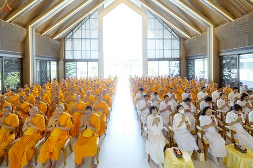 ภาพ No.249246:วันที่ 20 กันยายน พ.ศ. 2568 พิธีประดิษฐานรูปหล่อหลวงปู่วัดปากน้ำ ภาษีเจริญ ณ วิหารพระมงคลเทพมุนี (สด จนฺทสโร) ศูนย์ปฏิบัติธรรมภูเก็ต จ.ภูเก็ต