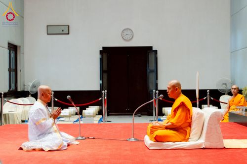 ภาพ No.223635:วันที่ 11 พฤษภาคม พ.ศ. 2568 พิธีบรรพชาของอุบาสก พิสิทธิ์ หมื่นแกล้ว  ณ วัดพระธรรมกาย