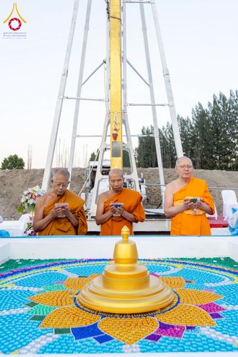 ภาพ No.275149:วันอาทิตย์ที่ 30 พฤศจิกายน พ.ศ. 2568 พิธีตอกเสาเข็ม "สร้างองค์พระเจดีย์เพื่อสร้างสันติภาพโลก" ต้นสุดท้าย ณ ศูนย์ปฏิบัติธรรมระยอง (บ้านช่องลม)