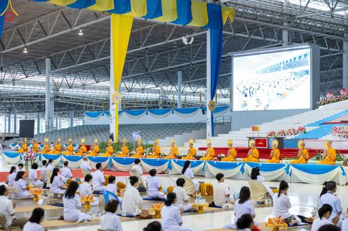 ภาพ No.88202:พิธีมุทิตาสักการะ เปรียญธรรม 9,6,3 และบาลีศึกษา 6,3  พิธีมอบดวงแก้วสามเณรทรงบาลีไวยากรณ์ วันอาทิตย์ 17 กันยายน พ.ศ. 2566 ณ สภาธรรมกายสากล วัดพระธรรมกาย