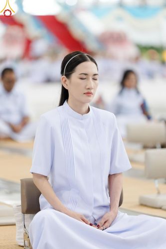 ภาพ No.151509:พิธีจุดเทียนใจ ไฟนิรันดร์ อนันตชัย ณ สภาธรรมกายสากล วัดพระธรรมกาย วันอาทิตย์ต้นเดือนที่ 1 กันยายน พ.ศ. 2567