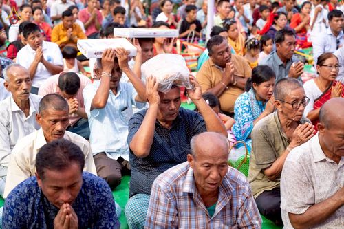 ภาพ No.257569:วันที่ 17 ตุลาคม พ.ศ. 2568 พิธีทอดกฐินสมทบวัดกัลยาณมิตรต่างประเทศ  บูชาธรรม 81 ปี หลวงพ่อธัมมชโย ณ ศูนย์ปฏิบัติธรรมไมตรีปูร์ เมืองคาร์การชารี ประเทศบังกลาเทศ 