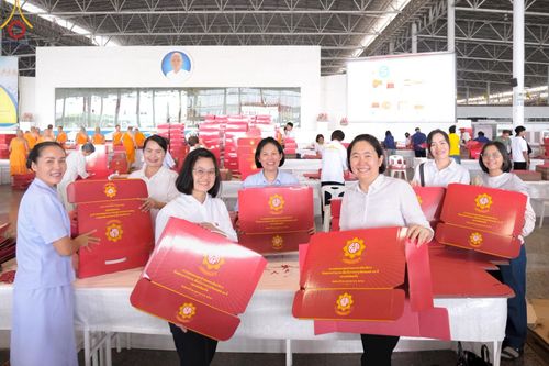 ภาพ No.210937:วันที่ 15 มีนาคม พ.ศ. 2568  บุญบรรจุกล่องไทยธรรม เพื่อถวายแด่พระสังฆาธิการ 40,000 กว่าวัดทั่วไทย ในวันคุ้มครองโลก 22 เมษายน พ.ศ. 2568