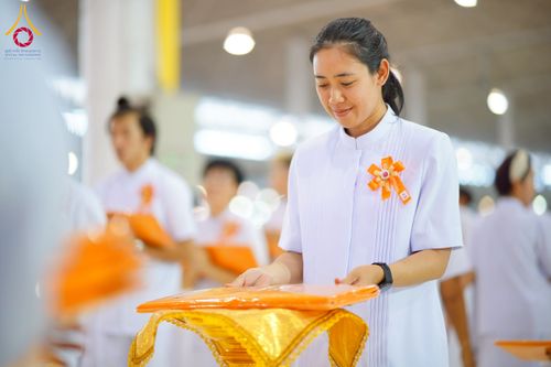 ภาพ No.215452:วันอาทิตย์ต้นเดือนที่ 6 เมษายน พ.ศ. 2568 ขบวนอัญเชิญผ้าป่าสมทบ มหาสังฆทาน 40,000 กว่าวัดทั่วประเทศ ณ สภาธรรมกายสากล วัดพระธรรมกาย