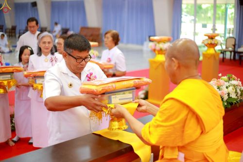 ภาพ No.233440:วันอาทิตย์ที่ 13 กรกฎาคม พ.ศ. 2568 พิธีทอดผ้าป่าสามัคคี "สร้างบ้านพักผู้ปฏิบัติธรรม" ณ ศูนย์ปฏิบัติธรรมจังหวัดระยอง(บ้านช่องลม)