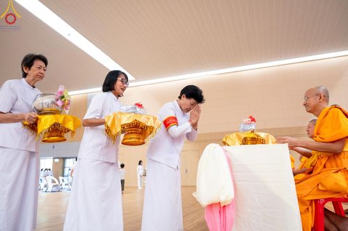 ภาพ No.206954:พิธีถวายโคมมาฆประทีป น้อมถวายเป็นพุทธบูชา แด่คณะพระภิกษุ สามเณร วัดพระธรรมกาย วันอาทิตย์ที่ 9 กุมภาพันธ์ พ.ศ. 2568 ณ ห้องแก้วสารพัดนึก 2 สภาธรรมกายสากล วัดพระธรรมกาย จังหวัดปทุมธานี