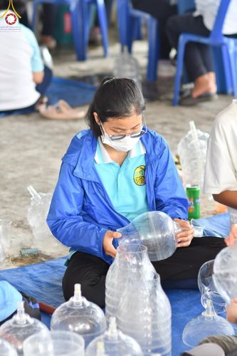 ภาพ No.127514:V.31 ทุ่มเทเพื่อบางกล่ำ การเตรียมงานของเจ้าหน้าที่หน่วยงานต่างๆ  เพื่องานธรรมยาตราอัญเชิญพระบรมสารีริกธาตุ ประดิษฐาน ณ มหารัตนเจดีย์สิริปทุมสวรรค์ (เจดีย์อริยพุทธะ 5 พระองค์) ณ ศูนย์ปฏิบัติธรรมภาคใต้ อ.บางกล่ำ จ.สงขลา ระหว่างวันที่ 9-10 มีนาคม พ.ศ. 2567