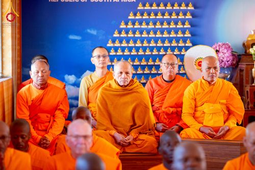 ภาพ No.231711:โครงการบรรพชาอุปสมบทหมู่ครั้งที่ 2 ณ วัดพระธรรมกายโจฮันเนสเบิร์ก ประเทศแอฟริกาใต้ วันอาทิตย์ 29 มิถุนายน พ.ศ. 2568