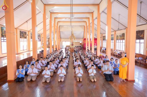 ภาพ No.200443:พิธีทอดผ้าป่าทำนุบำรุงศาสนสถาน ณ วัดผาสุการาม ตำบลบางไทรป่า อำเภอบางเลน จังหวัดนครปฐม ในโครงการธรรมยาตรา กตัญญูบูชา มหาปูชนียาจารย์ พระมงคลเทพมุนี(สด จนฺทสโร) พระผู้ปราบมาร อนุสรณ์สถาน 7 แห่ง ปีที่ 13 วันที่ 22 มกราคม พ.ศ. 2568