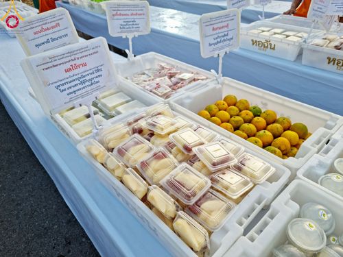 ภาพ No.110753:พิธีถวายภัตตาหารเป็นสังฆทาน แด่คณะพระธรรมยาตราฯ ในโครงการธรรมยาตรากตัญญูบูชา มหาปูชนียาจารย์ พระมงคลเทพมุนี(สด จนฺทสโร) พระผู้ปราบมาร อนุสรณ์สถาน 7 แห่ง ปีที่ 12 วันที่ 12 มกราคม พ.ศ. 2567 ณ อนุสรณ์สถานมหาวิหารพระมงคลเทพมุนี(โลตัสแลนด์) อ.สองพี่น้อง จ.สุ