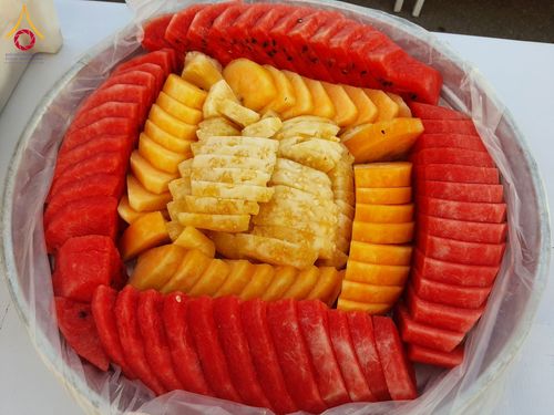 ภาพ No.194966:พิธีถวายภัตตาหารเป็นสังฆทาน แด่พระธรรมยาตรา ณ อนุสรณ์สถานมหาวิหารพระมงคลเทพมุนี (โลตัสแลนด์) อ.สองพี่น้อง จ.สุพรรณบุรี ในโครงการธรรมยาตรา กตัญญูบูชา มหาปูชนียาจารย์ พระมงคลเทพมุนี(สด จนฺทสโร) พระผู้ปราบมาร แห่ง ปีที่ 13 วันที่ 14 มกราคม พ.ศ.2568