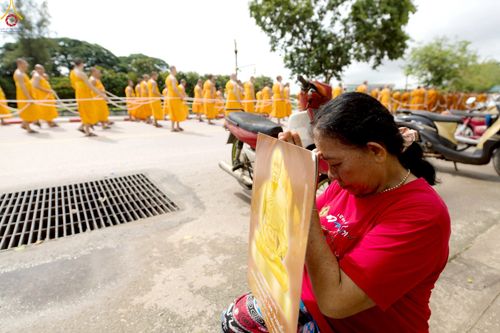 ภาพ No.239238:วันอาทิตย์ที่ 17 สิงหาคม พ.ศ. 2568 พิธีอัญเชิญรูปเหมือนพระมงคลเทพมุนี (สด จันทสโร) ณ ศาลากลางจังหวัดเลย ถึงลานพญานาค สวนสาธารณะกุดป่อง อ.เมือง จ.เลย