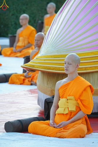 ภาพ No.186988:พระธรรมยาตราปฏิบัติธรรม และถ่ายภาพหมู่ประวัติศาสตร์ ปีที่ 13 ณ ลานทิศตะวันออก มหาวิหารพระมงคลเทพมุนี วัดพระธรรมกาย จ.ปทุมธานี วันเสาร์ที่ 28 ธันวาคม พ.ศ. 2567