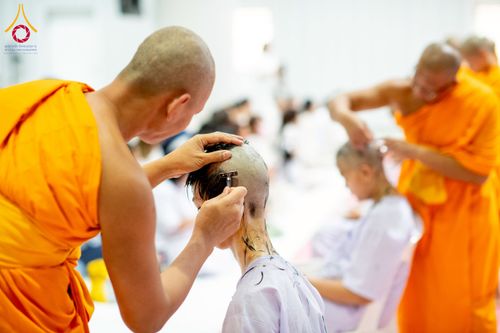 ภาพ No.213602:วันเสาร์ที่ 29 มีนาคม พ.ศ. 2568 พิธีปลงผม โครงการสามเณรยุวธรรมทายาท รุ่นที่ 33 โครงการสามเณรมัชฌิมธรรมทายาท รุ่นที่ 29 ณ ห้องปฏิบัติธรรมวิหารคด คอร์ 13 วัดพระธรรมกาย