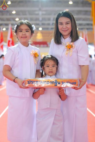 ภาพ No.167765:พิธีทอดกฐิน และ พิธีกรานกฐิน ในวันอาทิตย์ที่ 3 พฤศจิกายน พ.ศ. 2567 ณ วัดพระธรรมกาย จ.ปทุมธานี