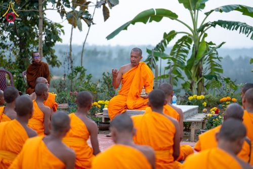 ภาพ No.131036:Photo Story ปฐมบรรพชาชาวพุทธมาร์มา Episode 4/5 วันที่ 13 กุมภาพันธ์พ.ศ. 2567 ณ วัดธัมจักร อรัญกุฏิ บังกลาเทศ