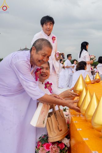 ภาพ No.144466:3 Bigboon 1.พิธีทอดผ้าป่าสถาปนาสังฆรัตนะปทุมเจดีย์ 2.พิธีประดิษฐานดอกบัวอนันต์นิรันดร์กาล 3.พิธีถวายมหาสังฆทานแด่คณะสงฆ์ทุกวัดในจังหวัดปัตตานี ณ ศูนย์อบรมเยาวชนจังหวัดปัตตานี วันอาทิตย์ที่ 14 กรกฎาคม พ.ศ. 2567