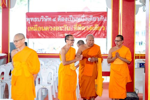 ภาพ No.234444:วันพฤหัสบดีที่ 24 กรกฎาคม พ.ศ. 2568 พิธีถวายสังฆทานแก่คณะสงฆ์ 323 วัด , พิธีมอบกองทุนหนุนแรงใจช่วยครูใต้ , พิธีทำบุญส่วนกุศลแด่ผู้วายชนม์ ในเหตุการณ์ความไม่สงบ 4 จังหวัด ชายแดนภาคใต้ (ปัตตานี , ยะลา , นราธิวาส , สงขลา) ปีที่ 21 ครั้งที่ 179 ณ วัดเวฬุวัน 