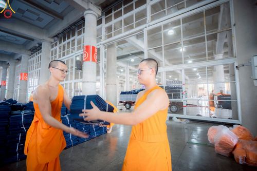 ภาพ No.220640:วันที่ 22 - 25 เมษายน พ.ศ. 2568 การต้อนรับพักค้างพระสังฆาธิการ และการเก็บงานพักค้าง เพื่องานวันคุ้มครองโลก ณ วัดพระธรรมกาย