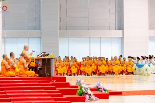 ภาพ No.222831:วันอาทิตย์ต้นเดือนที่ 4 พฤษภาคม พ.ศ. 2568 พิธีบูชาข้าวพระ ณ สภาธรรมกายสากล วัดพระธรรมกาย