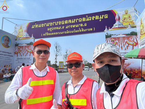 ภาพ No.110056:V.8 พลังทีม การเตรียมงาน เก็บงาน การรับบุญของเจ้าหน้าที่หน่วยงานต่างๆ เพื่อโครงการธรรมยาตรา กตัญญูบูชามหาปูชนียาจารย์ พระมงคลเทพมุนี (สด จนฺทสโร) พระผู้ปราบมาร อนุสรณ์สถาน 7 แห่ง ปีที่ 12 ระหว่างวันที่ 2 - 31 มกราคม พ.ศ.2567