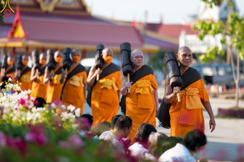 ภาพ No.110453:พิธีต้อนรับพระธรรมยาตรา ในโครงการธรรมยาตรากตัญญูบูชา มหาปูชนียาจารย์ พระมงคลเทพมุนี(สด จนฺทสโร) พระผู้ปราบมาร อนุสรณ์สถาน 7 แห่ง ปีที่ 12 วันที่ 11 มกราคม พ.ศ. 2567 ณ อนุสรณ์สถานลำดับที่ 3 สถานที่เกิดใหม่ในเพศสมณะ วัดสองพี่น้อง จ.สุพรรณบุรี