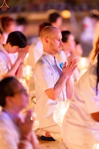 ภาพ No.125078:พิธีเวียนประทักษิณและจุดมาฆประทีป (ชุดที่ 2) ในวันมาฆบูชา เสาร์ที่ 24 กุมภาพันธ์ พ.ศ. 2567 ณ พระมหาธรรมกายเจดีย์ วัดพระธรรมกาย