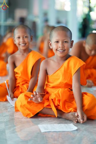 ภาพ No.61133:สามเณรออกบิณฑบาต และกิจกรรมอบรมสามเณร ในโครงการบรรพชาสามเณรฟื้นฟู พระพุทธศาสนาทั่วไทย ณ ศูนย์อบรมที่พักสงฆ์บ้านร่มเย็น จ.นราธิวาส วันที่ 2-15 เมษายน พ.ศ. 2567