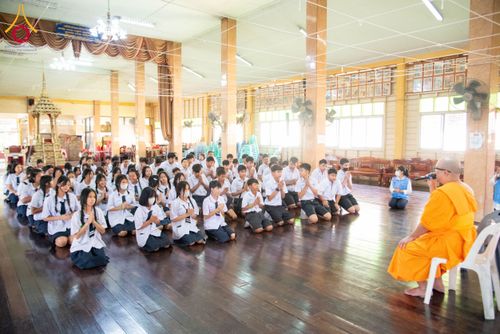 ภาพ No.205248:พิธีทอดผ้าป่าทำนุบำรุงศาสนสถาน ณ วัดบางขัน ตำบลคลองหนึ่ง อำเภอคลองหลวง จังหวัดปทุมธานี ในโครงการธรรมยาตรา กตัญญูบูชา มหาปูชนียาจารย์ พระมงคลเทพมุนี(สด จนฺทสโร) พระผู้ปราบมาร อนุสรณ์สถาน 7 แห่ง ปีที่ 13 วันที่ 30 มกราคม พ.ศ. 2568