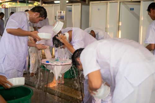 ภาพ No.319779:วันอาทิตย์ที่ 5 เมษายน พ.ศ.2569 พิธีตัดปอยผม และปลงผมนาคธรรมทายาท โครงการบรรพชาและอุปสมบทหมู่ รุ่นบูชาธรรม 82 ปี หลวงพ่อธัมมชโย